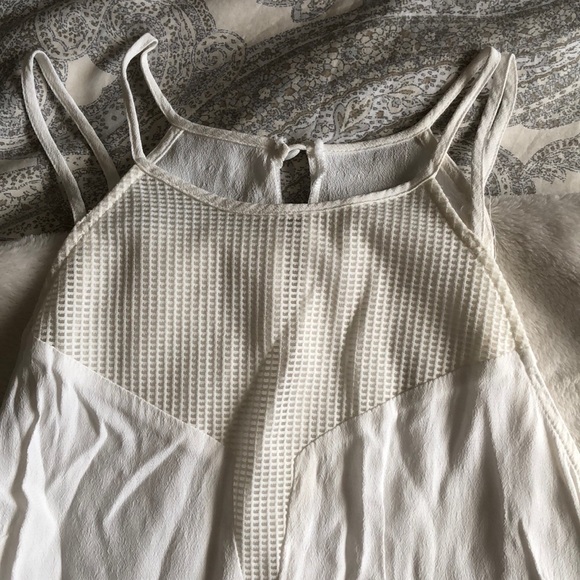 Lush high low tank top blouse with mesh details - Picture 4 of 6